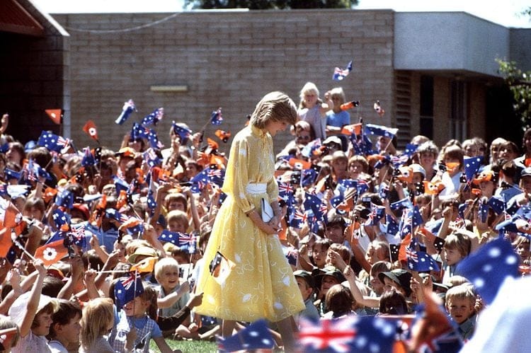 Princess Diana Photos That Show Her Style Transformation and Extraordinary Royal Journey