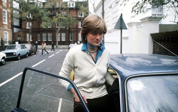 Princess Diana Photos That Show Her Style Transformation and Extraordinary Royal Journey